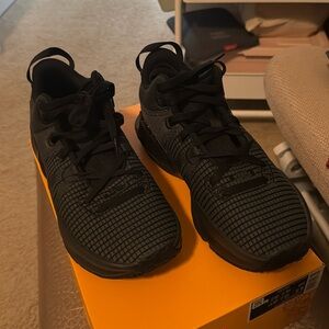 Mens Nike LeBron Witness VII size 8.5